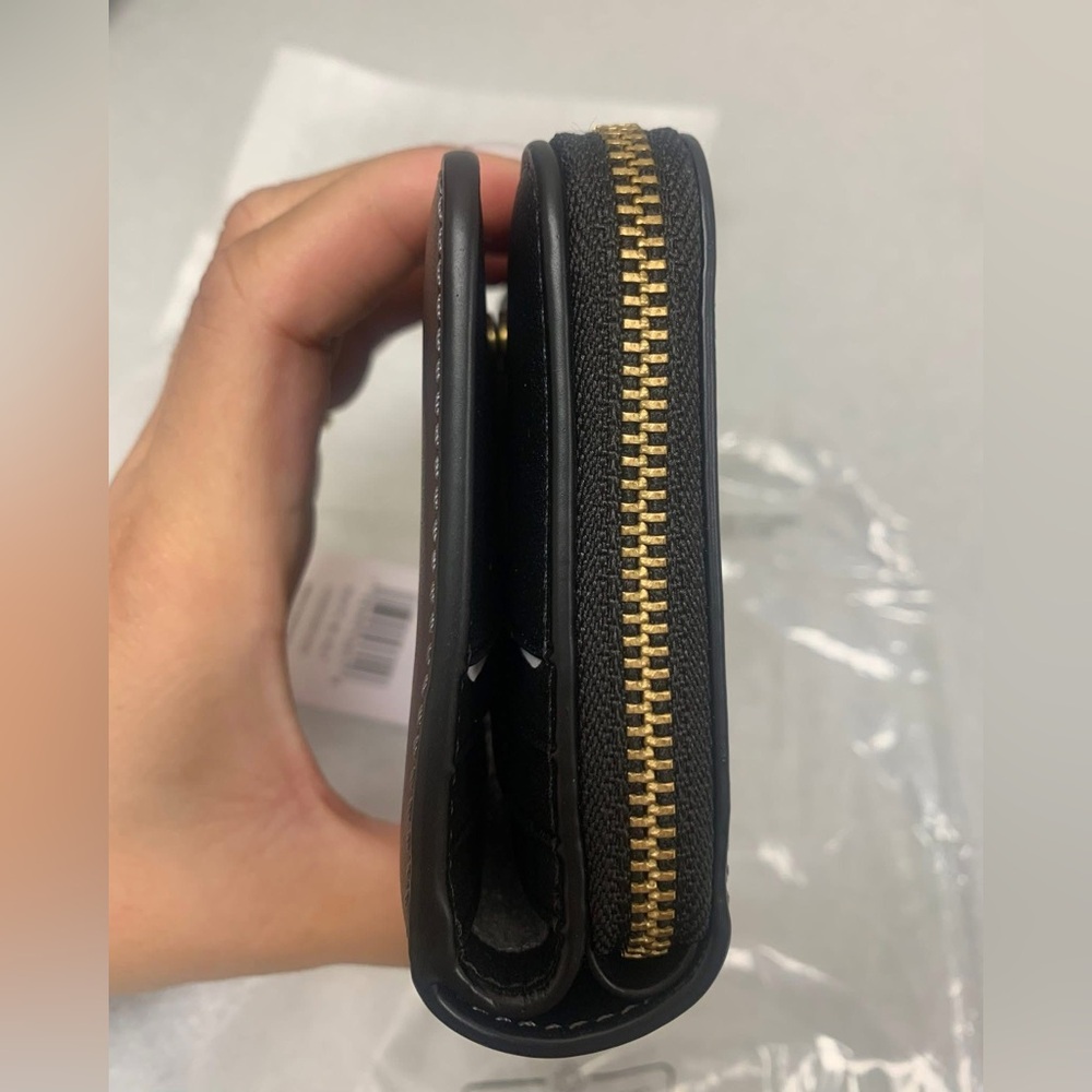 BNWT COACH New York Billfold Wallet ♥️  FIRM - Picture 5 of 11